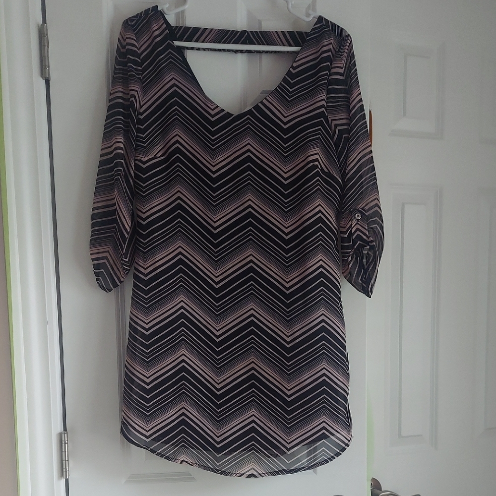 Lily Rose Chevron Long Sleeve Dress - Black and Pink
